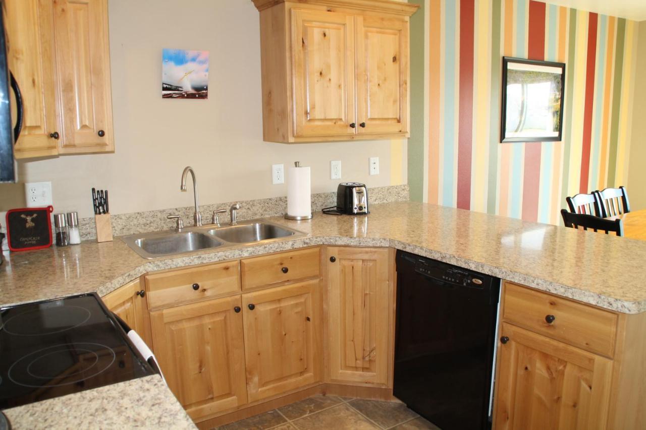 3 Queen Beds, 1 Twin Bed, 2 Rooms, 1 And A Half Bath, Self Check-In, Flexcation Equipped Idaho Falls Buitenkant foto