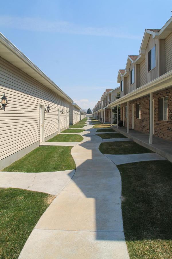 3 Queen Beds, 1 Twin Bed, 2 Rooms, 1 And A Half Bath, Self Check-In, Flexcation Equipped Idaho Falls Buitenkant foto