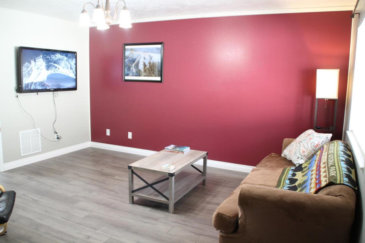 3 Queen Beds, 1 Twin Bed, 2 Rooms, 1 And A Half Bath, Self Check-In, Flexcation Equipped Idaho Falls Buitenkant foto